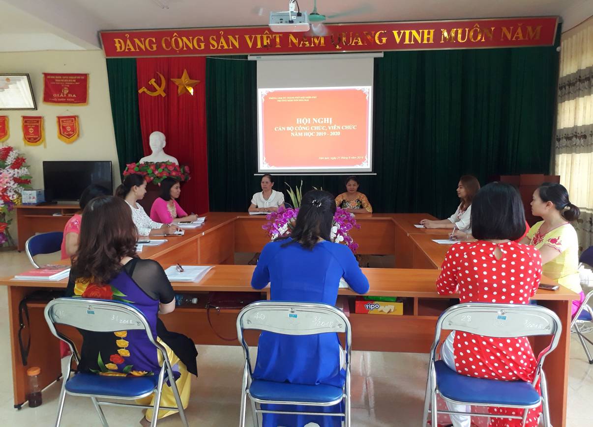 ĐẠI HỘI CÁN BỘ CÔNG CHỨC, VIÊN CHỨC TRƯỜNG MẦM NON HOA MAI NĂM HỌC 2019 - 2020